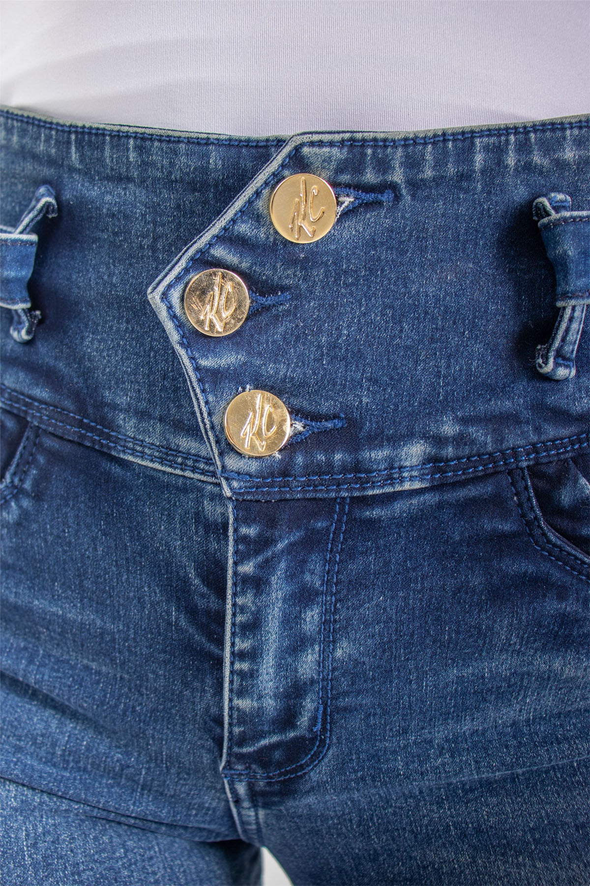 Jeans colombianos tiro alto 3 botones