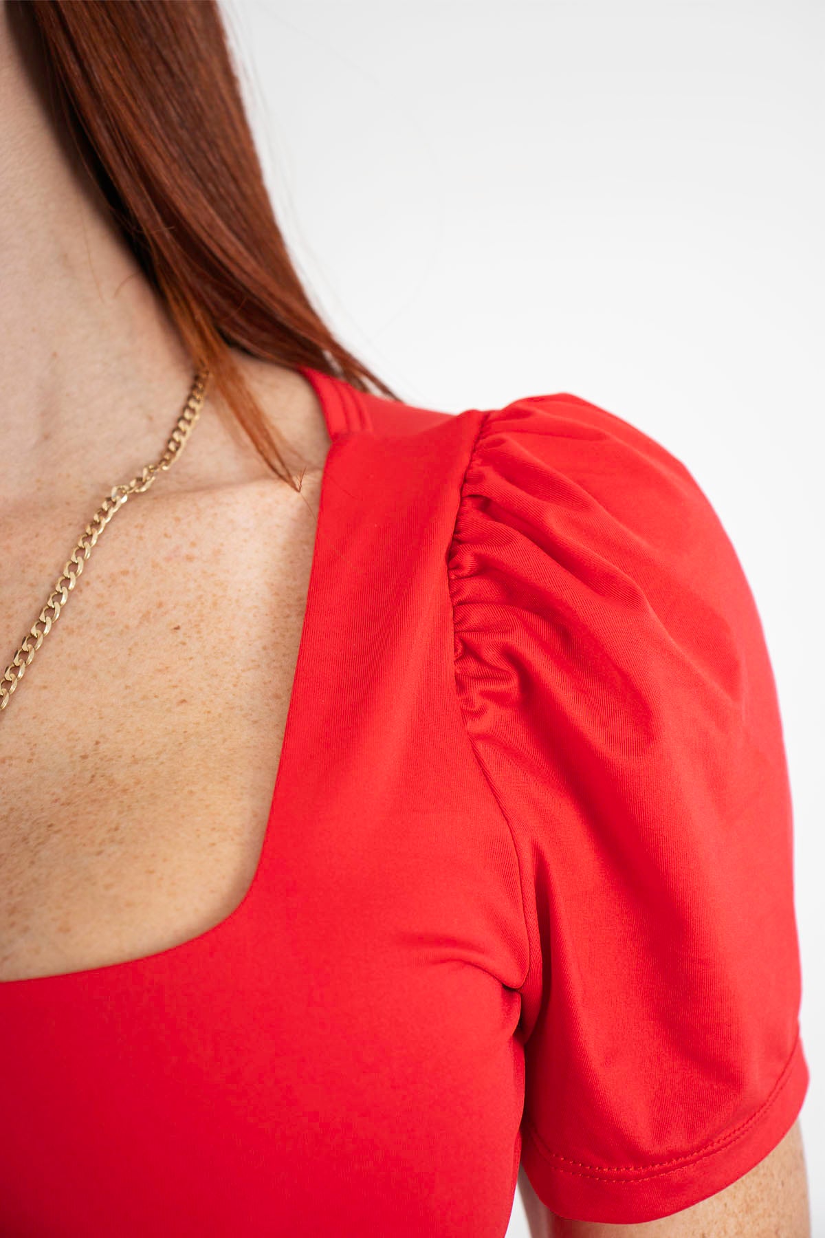 Body manga corta cuello rectangular